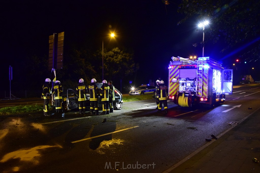 Schwerer VU Koeln Dellbrueck Bergisch Gladbacherstr Herler Ring P043.JPG - Miklos Laubert